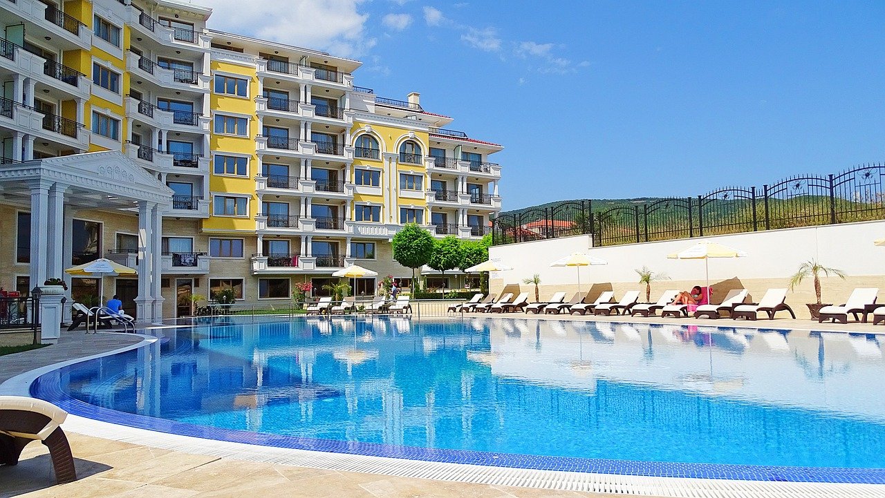 bulgaria, apartment complex, pool-2098435.jpg